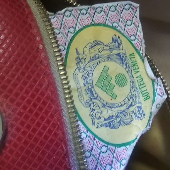 SOLD. 💕Bottega Veneta Red Leather Intrecciato Hobo Bag - Picture 5 of 15